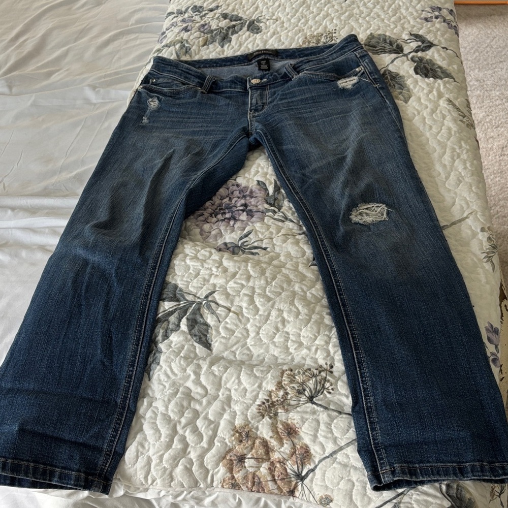 White House Black Market Cropped Jeans in Deep Blue